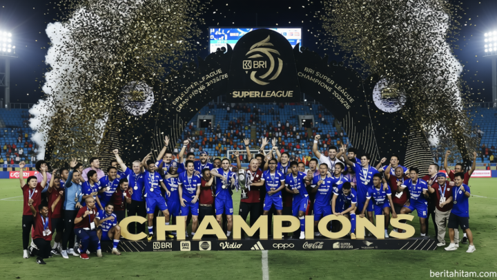 Momen-momen Konvoi Juara Persib: HP Frans Putros Hilang – Barba Kena Getok Tiang Bendera
