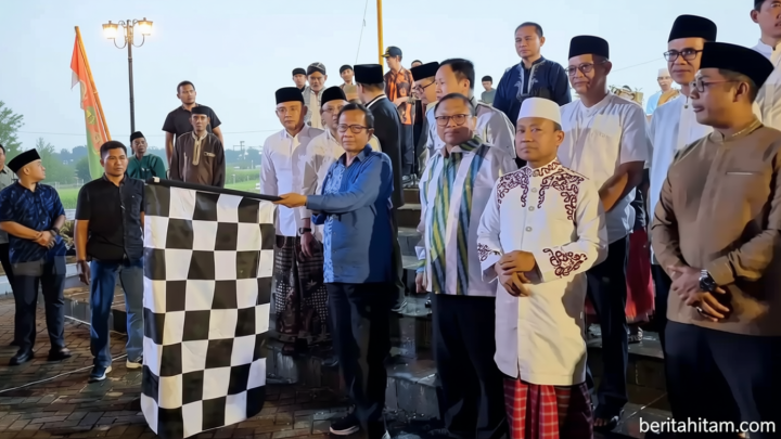 Important Visit: OSO Boyong Mahfud MD dan Ustaz Das’ad Latif ke Pawai Takbir Idul Adha Kayong Utara