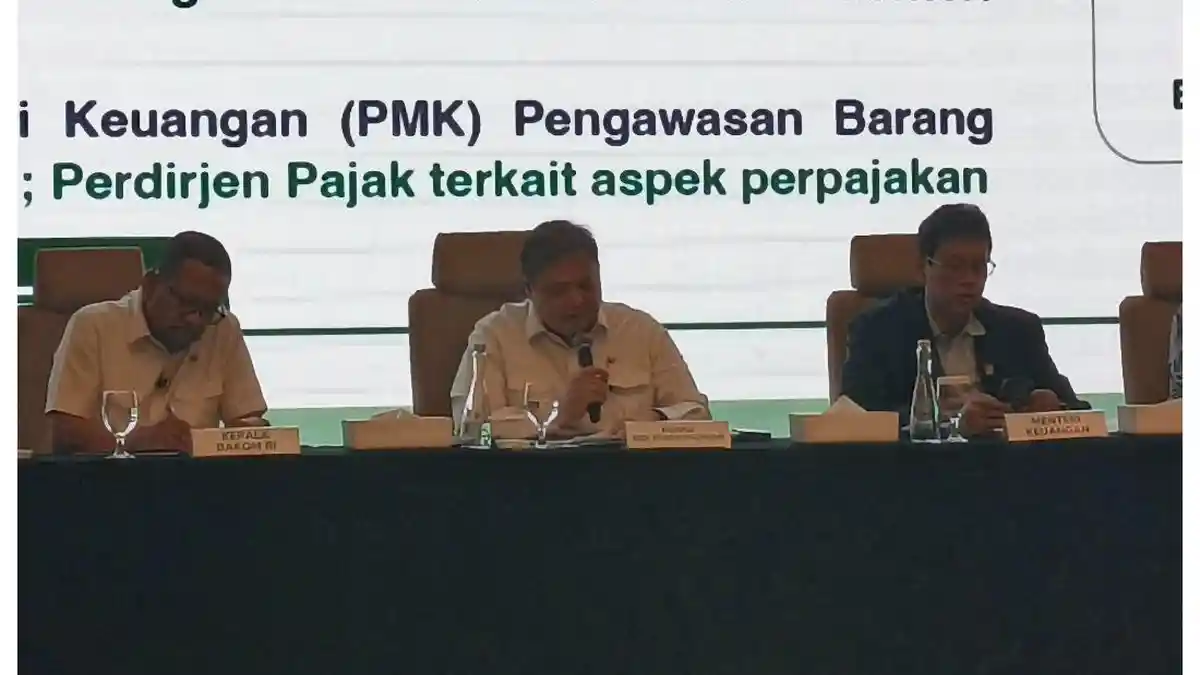 Airlangga-Hartarto-di-Preskon-DSI-OK