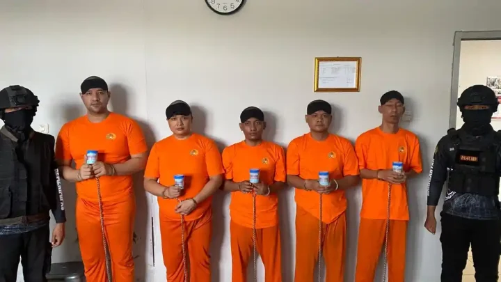 Facing Challenges: Kondisi Ammar Zoni saat Tiba di Lapas Nusakambangan usai Sempat Menolak Lalu Pasrah
