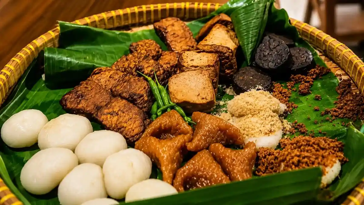 Aneka-produk-yang-dijual-Suguhan-by-Mbah-Carik