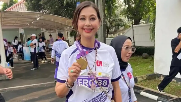 Key Issue: Ikut Event Lari Bersama Ribuan Peserta, Ayu Azhari Sebut Jadi Simbol Persatuan dan Ketahanan