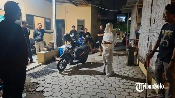 Tiga Pelajar Sragen Diamankan Saat Live TikTok Konten Pocong