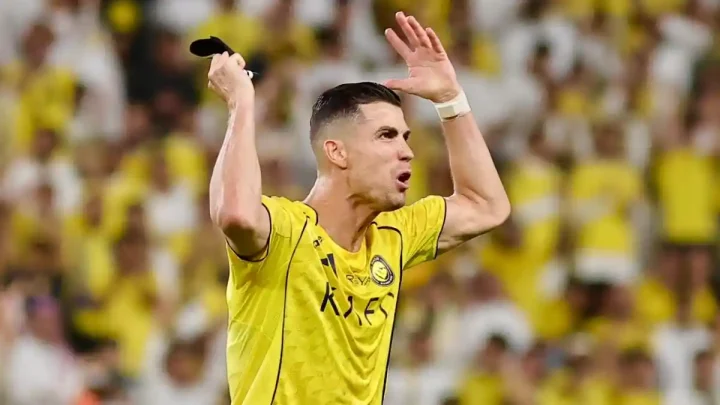 Cristiano Ronaldo Tak Becus Nendang Bikin Emosi Teman Sendiri – Al Nassr Tertinggal 0-1 di Babak I