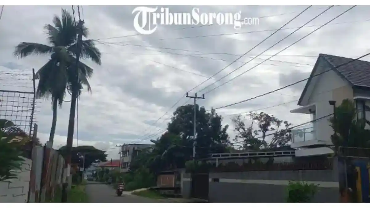 Hujan-Ringan-di-Sorong-232