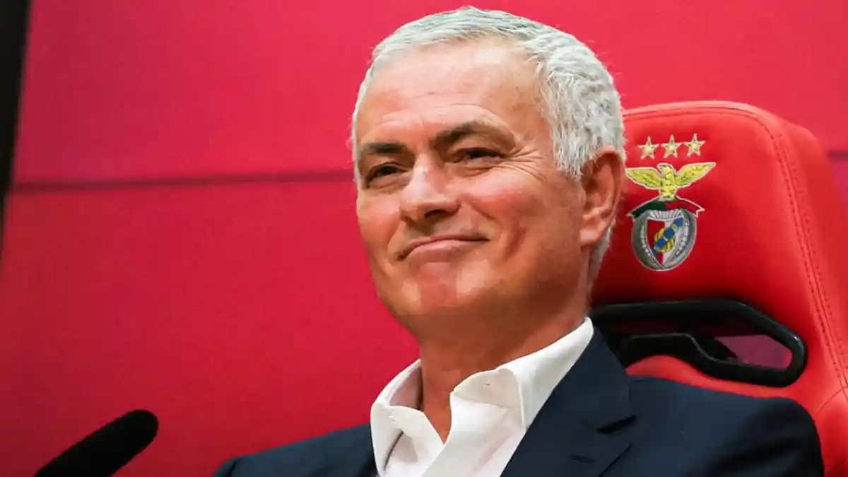 Jose-Mourinho-diperkenalkan-Benfica-sebagai-pelatih-baru