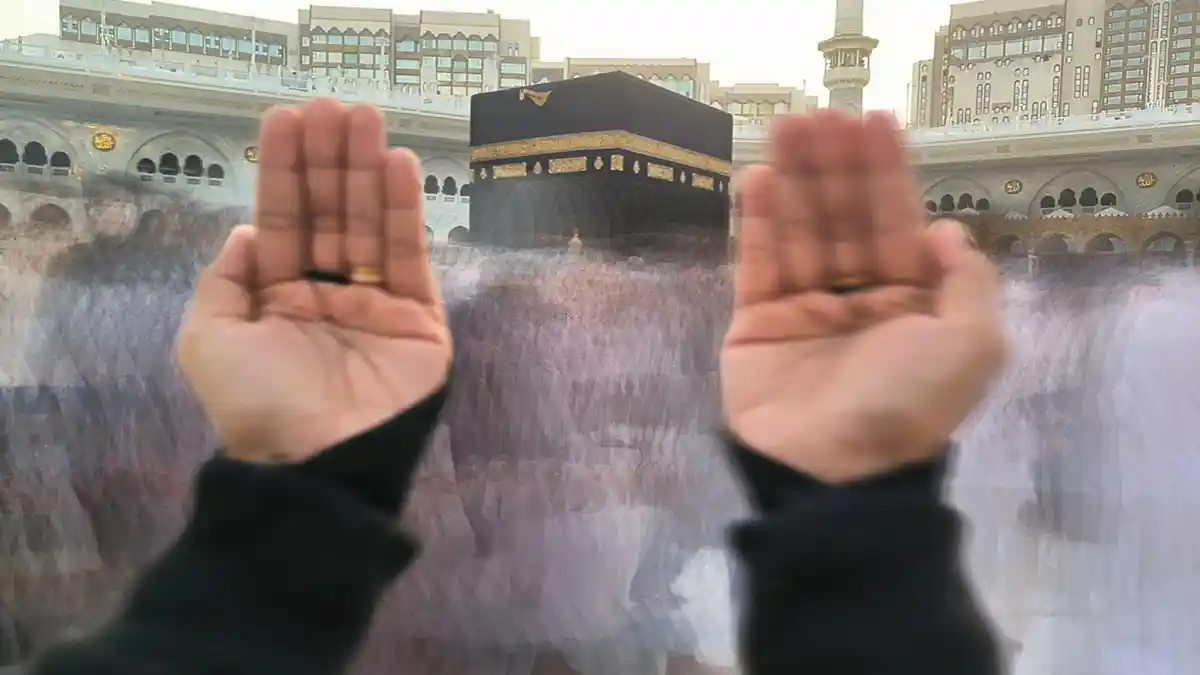 Khusuknya-Ibadah-di-Masjidil-Haram_20251223_205432