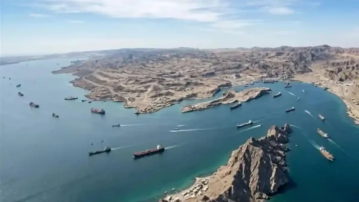 Key Discussion: Iran Izinkan Lebih Banyak Kapal Lewati Selat Hormuz, Harus Dapat Izin IRGC, 30 Kapal Berhasil Lewat