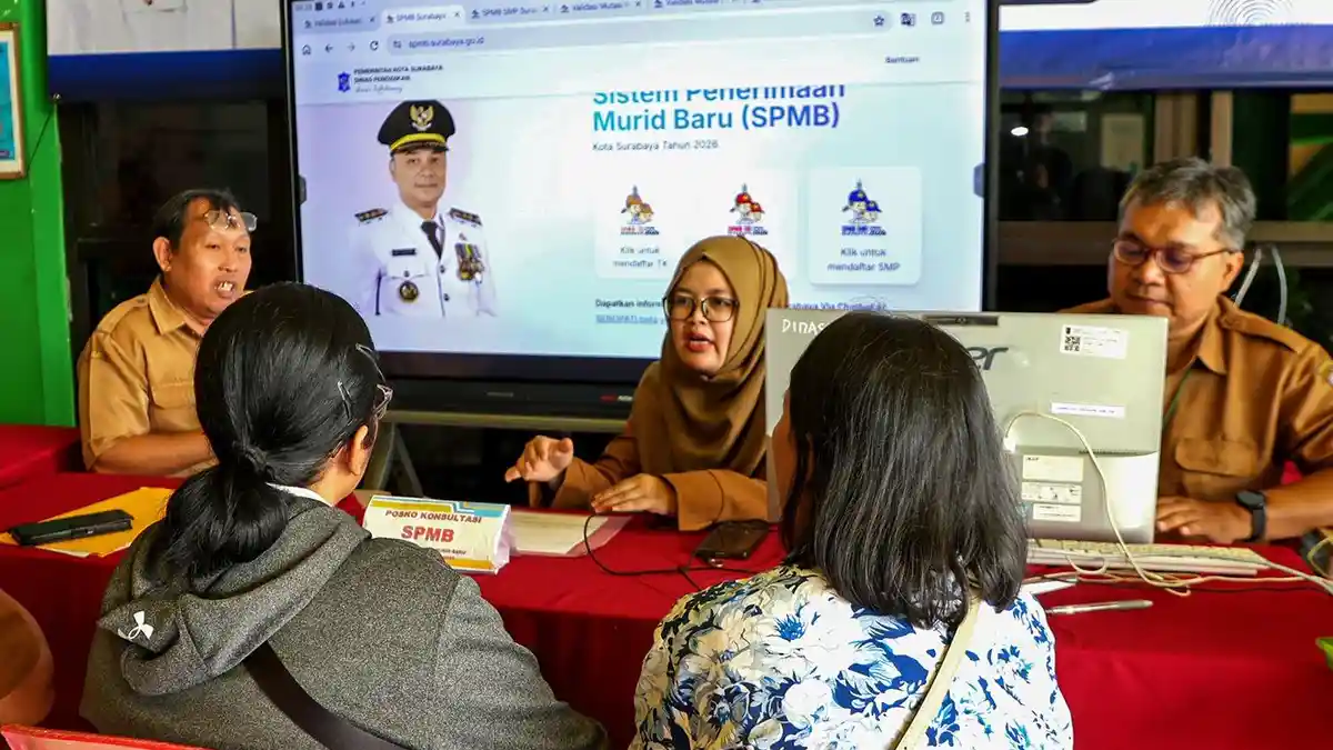 Lebih-Adil-dan-Transparan-SPMB-Surabaya-2026-Didukung-SistemTerintegrasi-Adminduk