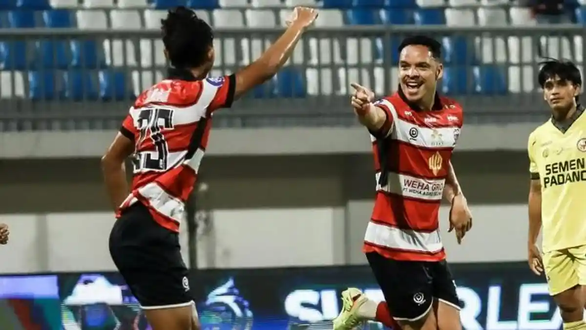 Madura-United-vs-Semen-Padang-pada-laga-tunda-pekan-8