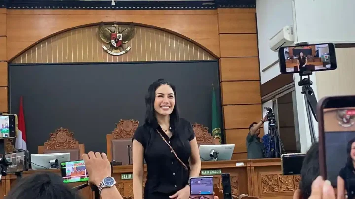 Main Agenda: Singgung Hubungan dengan Nikita Mirzani, Emma Waroka Sebut Ada Pihak yang Sengaja Adu Domba