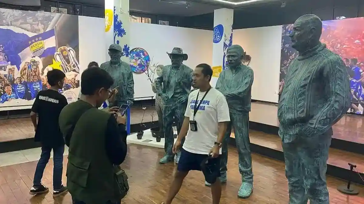 Patung-Bojan-Hodak