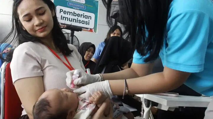 Solving Problems: Beredar Hoaks di Aceh, Wamenkes Ungkap Pendapat Ulama yang Tegaskan Imunisasi Tidak Haram