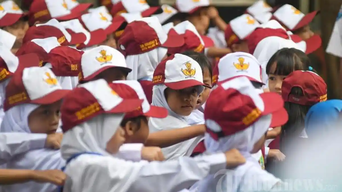 SISWA-SD-BELAJAR-11-1