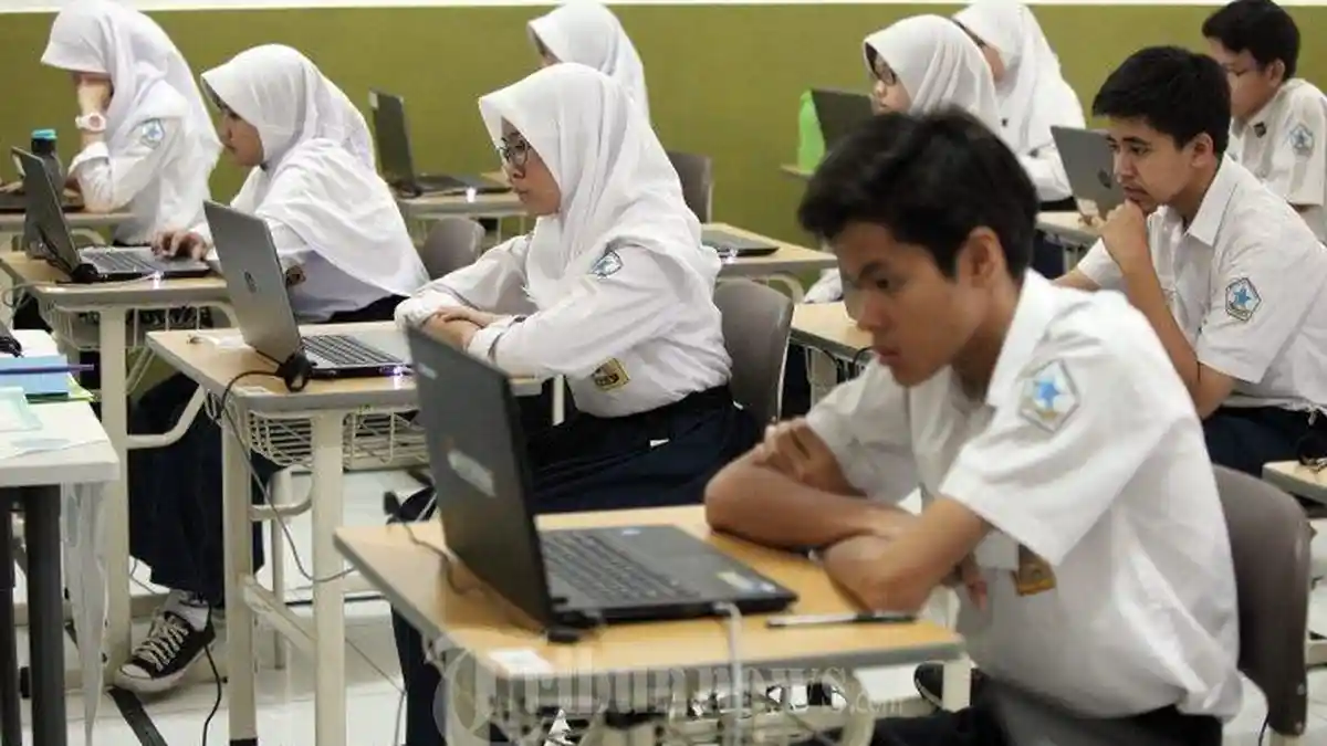SISWA-SMP-BELAJAR-02