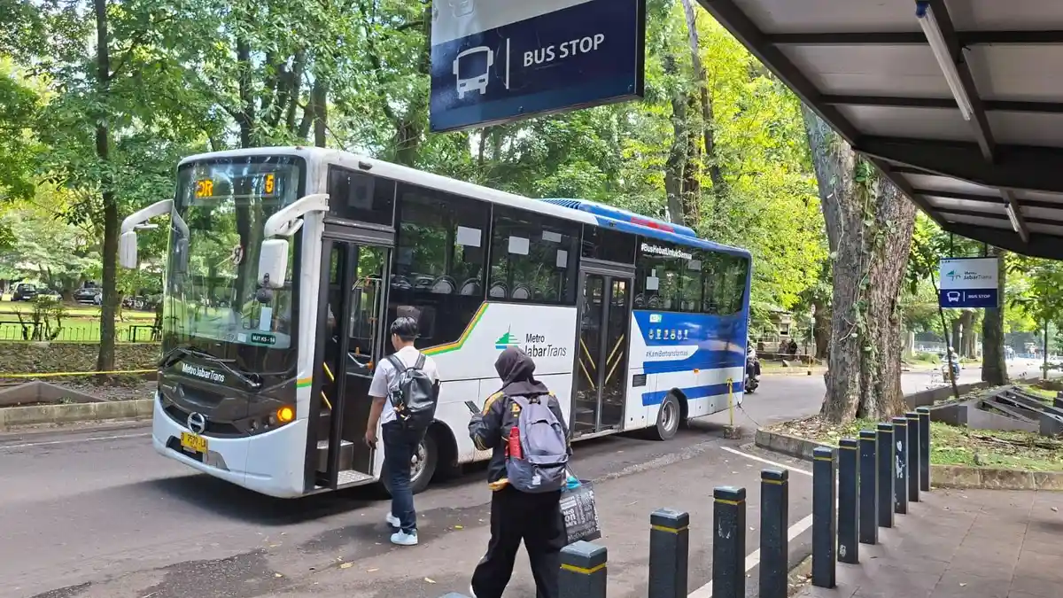 Transportasi-publik-bus-OK