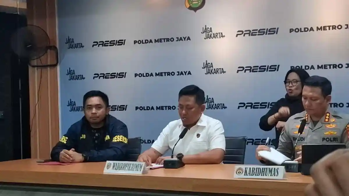 Wadir-Reskrimum-Polda-Metro-Jaya-AKBP-Danang-Setiyo-keterangan-pers-begal-motor