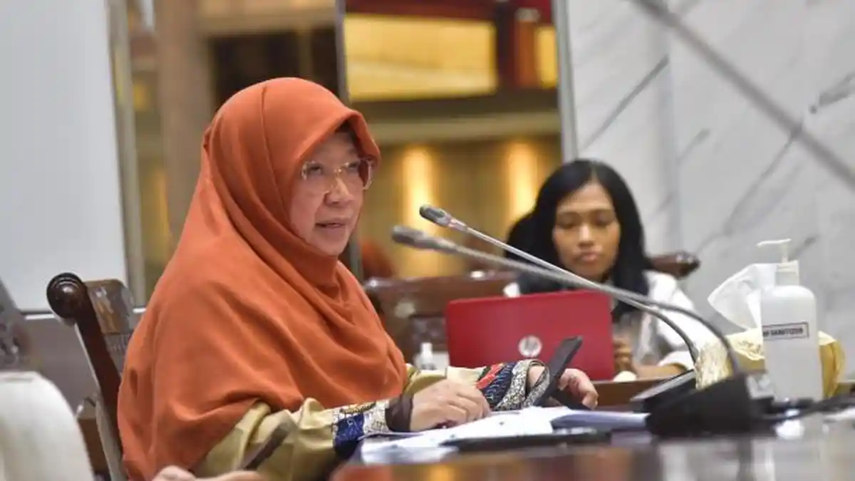 anggota-komisi-ix-dpr-ri-anis-byarwati