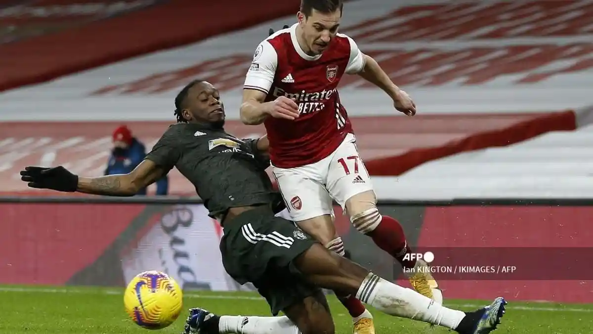 bek-inggris-manchester-united-aaron-wan-bissaka-bersaing-dengan-cedric-soares