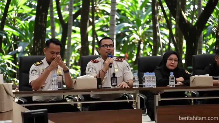 Historic Moment: Nekat Bikin Paspor RI Pakai e-KTP, WN Filipina Ditahan Imigrasi Palopo