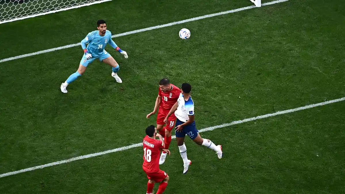 detik-detik-timnas-iran-kebobolan_20221121_210808