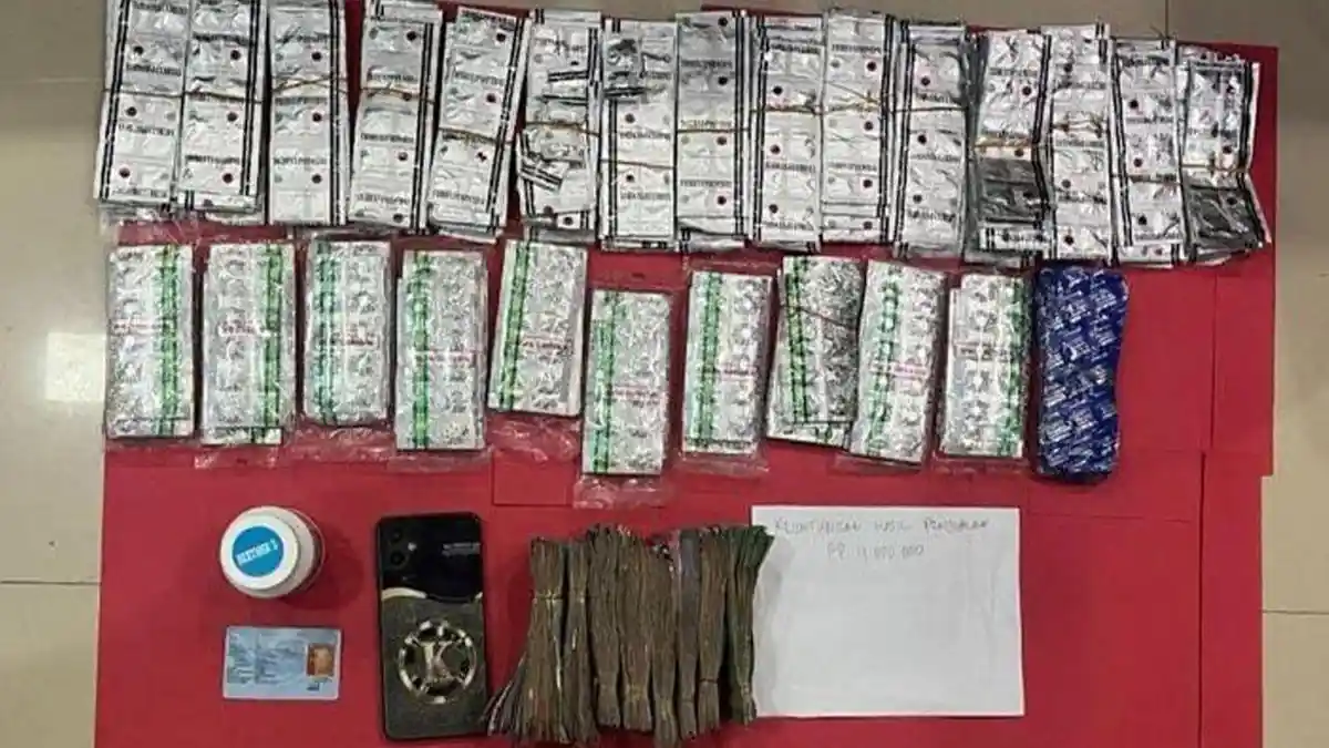 obat-keras-ilegal-tramadol-heximer-disita-dari-toko-plastik-di-Jagakarsa-Jakarta