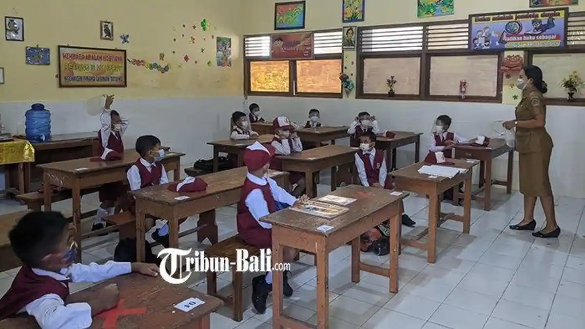 pembelajaran-tatap-muka-hari-pertama-di-sd-n-1-semarapura-kangin-klungkung-bali