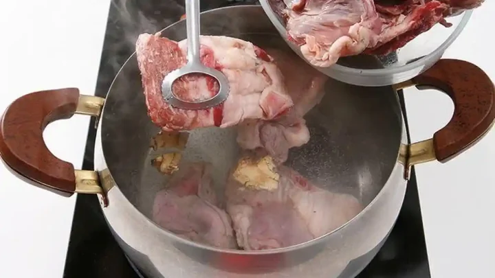 Cara Mengolah Daging Kurban Agar Tidak Alot dan Bau Prengus