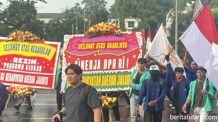 Special Plan: Gelombang Demo Mahasiswa di DPR RI Bertambah, Karangan Bunga Kritik DPR dan Pemerintah Bermunculan