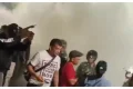 Asap Tebal Muncul saat Pendemo Bakar Ban di Salemba Jakpus – Polisi: dari APAR bukan Gas Air Mata