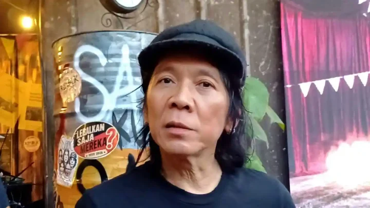 Rupiah Kian Loyo – Bimbim Slank Yakin Momen 1998 Tak Terulang Jika Kritik Tak Dibungkam