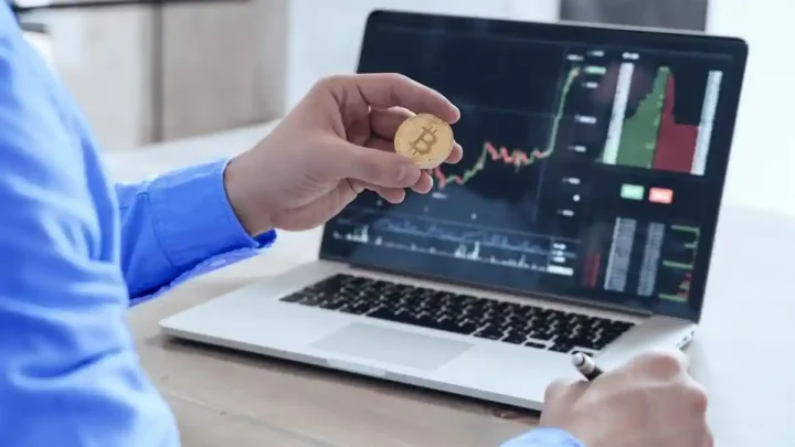 Penilaian Pasar Kripto oleh Broker Elev8: Haruskah Trader Membeli Bitcoin Sekarang?