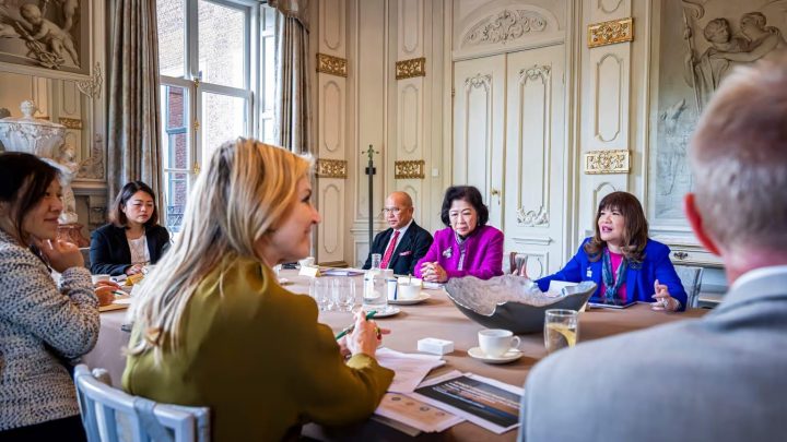 Meeting Results: APINDO Serahkan Concept Paper Financial Health Coalition kepada Queen Máxima.