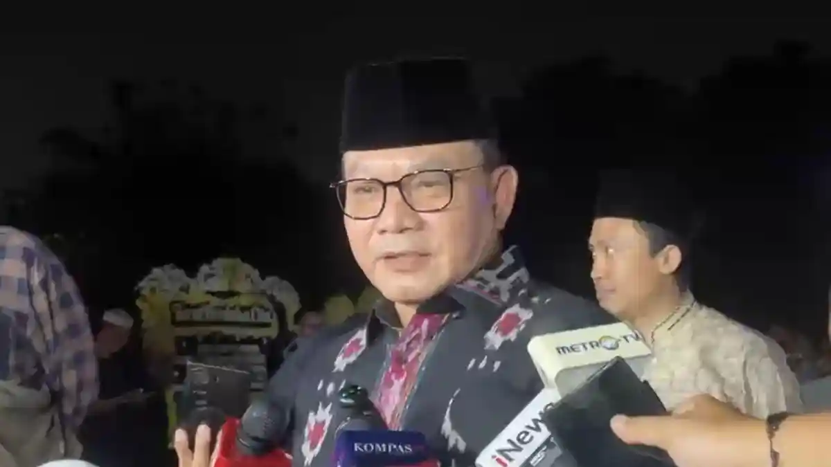 Dudung-Abdurachman-saat-melayat-ke-rumah-duka-Ryamizard-Ryacudu-Cikeas