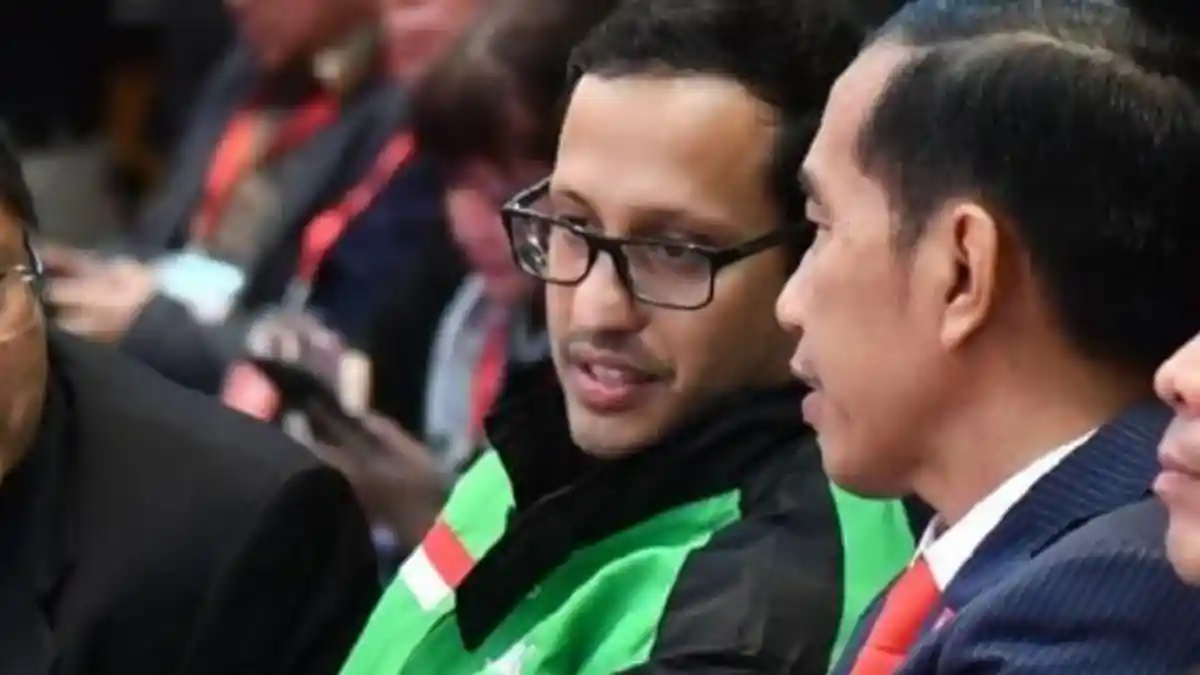 Foto-Jokowi-dan-Nadiem-2018-di-Vietnam