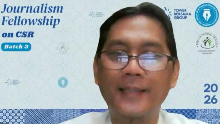 Facing Challenges: Jurnalisme Era Digital: Tak Butuh Alat Mahal, Cukup Satu Smartphone untuk Memberitakan Secara Global