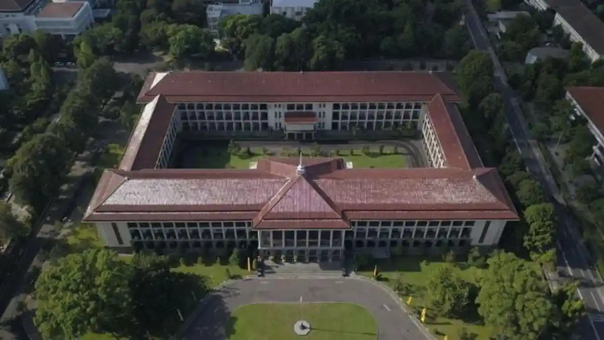 Kampus-Universitas-Gadjah-Mada-UGM