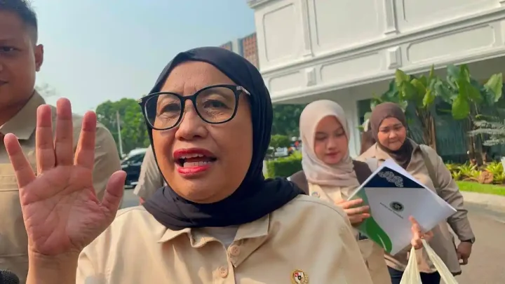 What Happened During: Kepala BGN Nanik S Deyang Datang ke Istana Sebut Laporkan Kabar Gembira ke Presiden