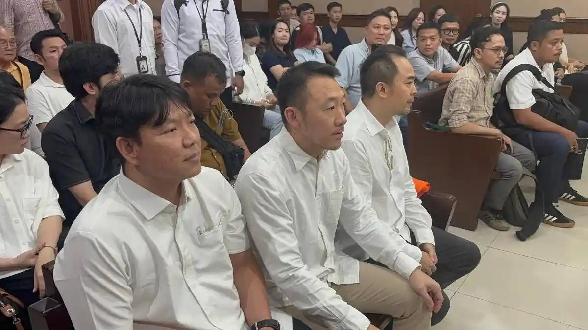 Pemilik-PT-Blueray-Cargo-John-Field-jalani-sidang-dakwaan
