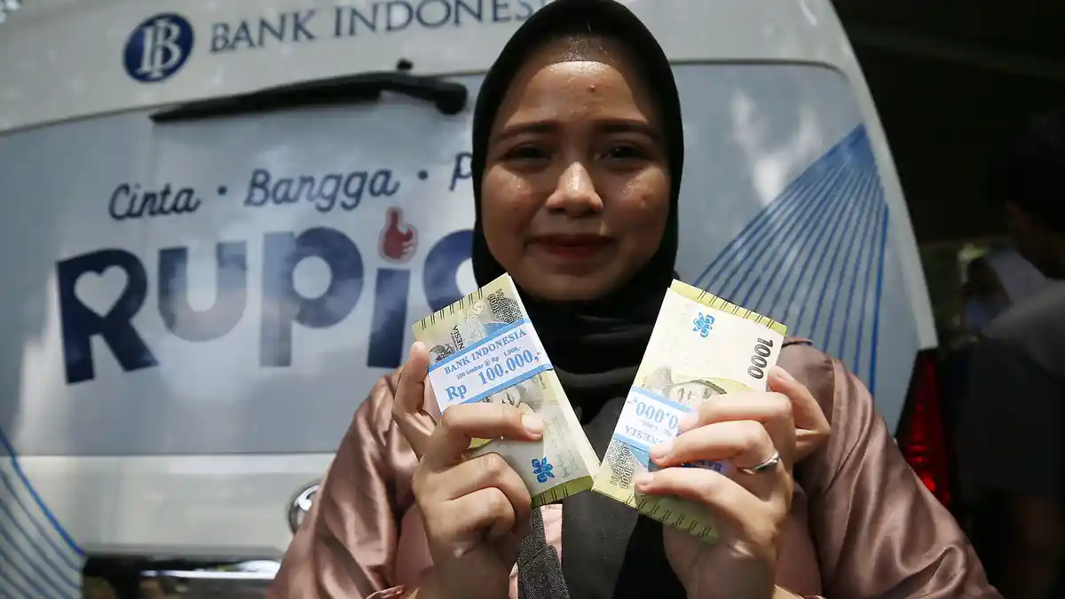 Penukaran-Uang-Rupiah-Baru-di-Stasiun-Gambir_20260316_222728