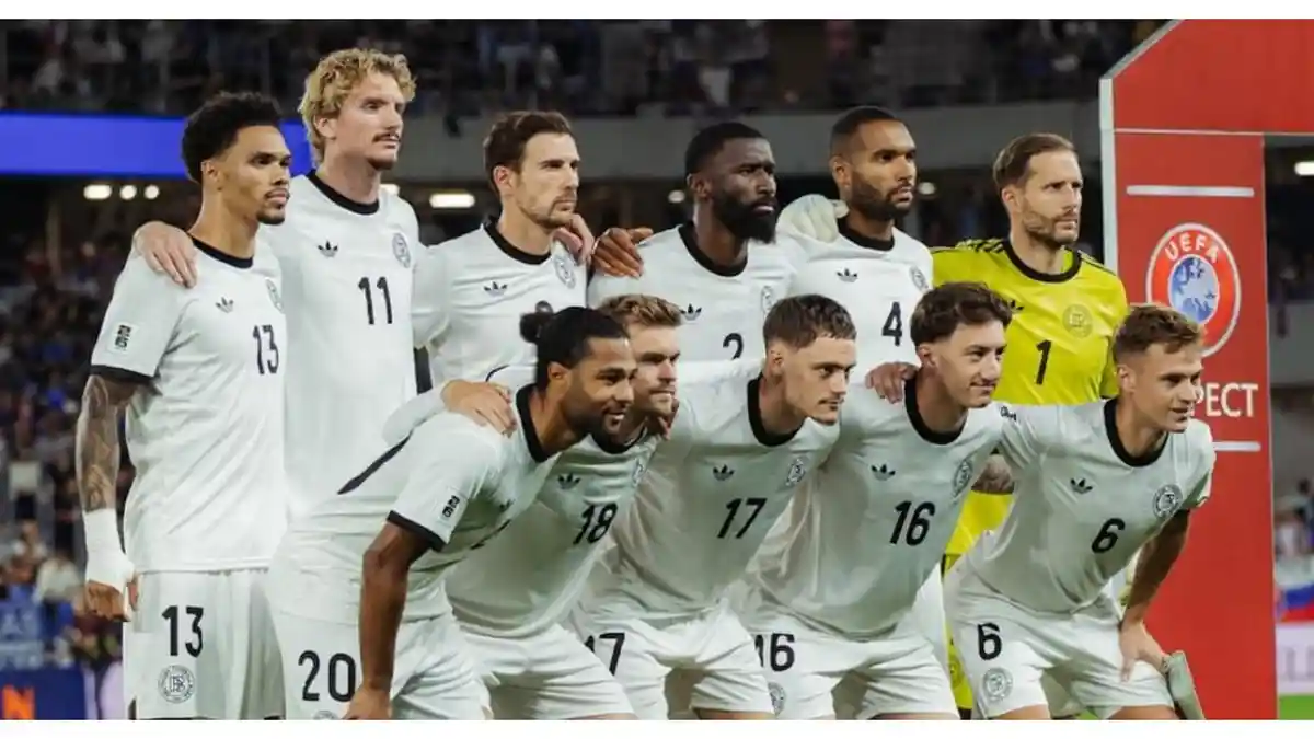 Skuad-Timnas-Jerman-saat-berswafoto-sebelum-laga-melawan-Slowaki