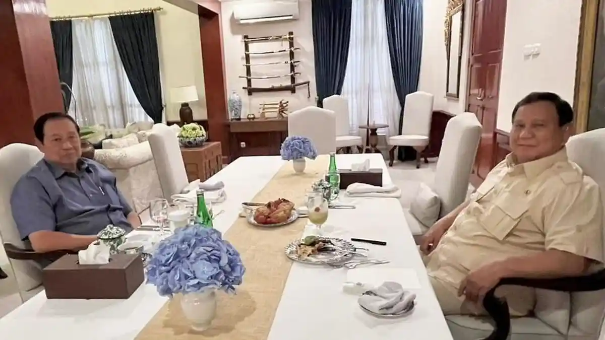Susilo-Bambang-Yudhoyono-SBY-dan-Prabowo-Subianto-makan-siang-bersama-dan-diskusi-di-Kertanegara