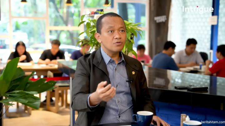 Latest Program: Bahlil Meradang soal Polemik Doktor UI, Tes Dua Kali hingga Tantang Pembuktian Penuduh