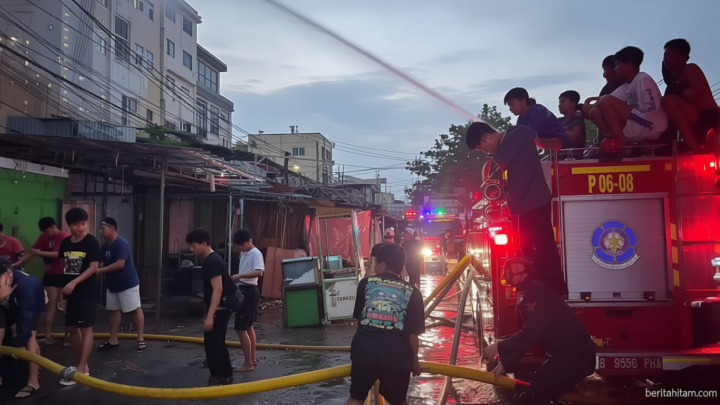 Facing Challenges: Kebakaran Hebat di Kemayoran Diduga Dipicu Ledakan Gas Warung Makan