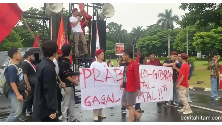 Special Plan: Demo Cipayung Menggugat di DPR Sempat Memanas, Bentangkan Spanduk Tuntut DPR RI Bersikap