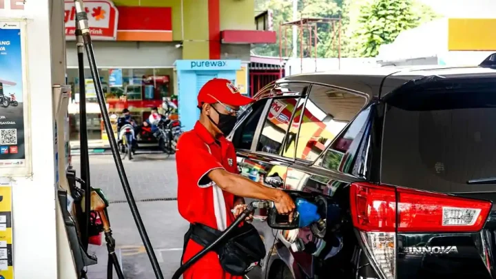 Mulai Hari Ini – Harga BBM Pertamax 92 Naik Jadi Rp16.250 dan Green 95 Rp17.000 per liter