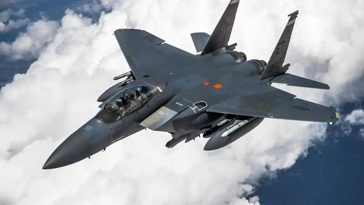 jet-tempur-f-15ex-angkatan-udara-amerika-serikat