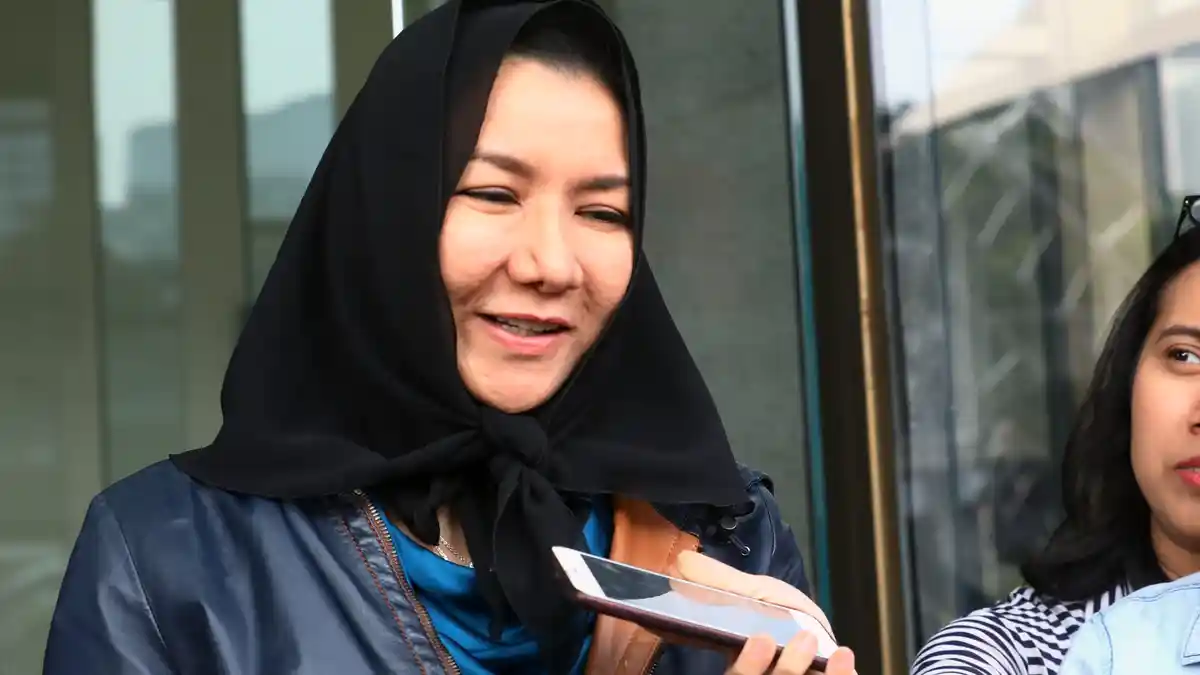 rita-widyasari-jalani-pemeriksaan-di-kpk_20190703_193519