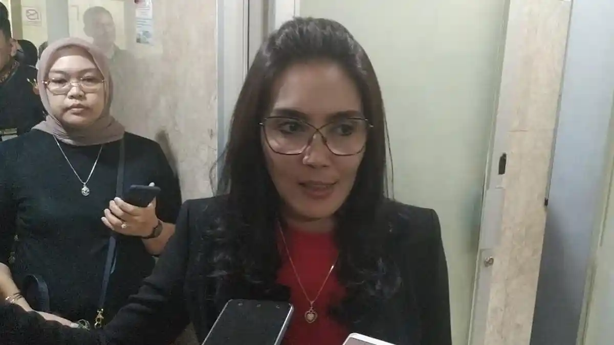 wakil-ketua-baleg-fraksi-pdi-perjuangan-rieke-diah-pitaloka-jj