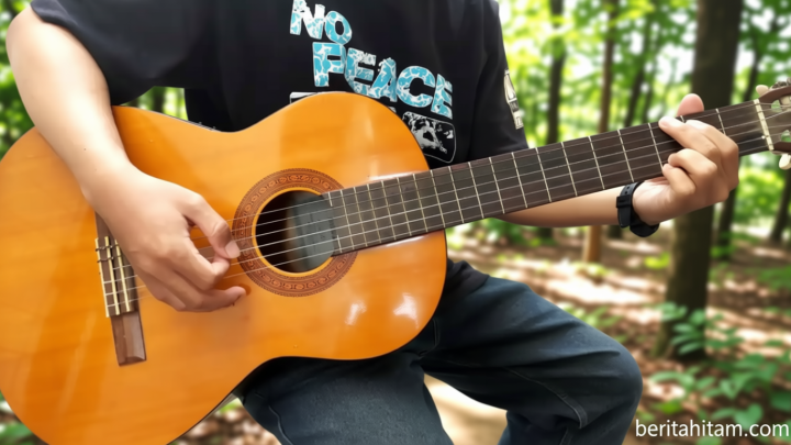 Kunci Gitar Lagu Menyakitimu – Slank: Aku Bisa Membuatmu Tersenyum, Aku Bisa Bikin Kamu Tertawa